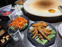 -冰冰龙虾·江湖菜·花园江景餐厅