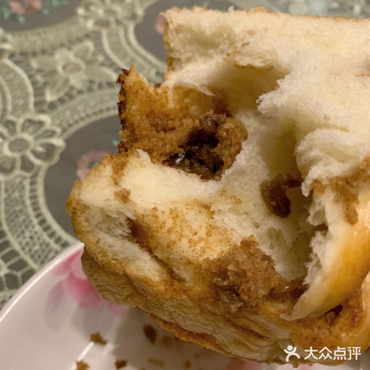 紫米面包 巴掌大一个 紫米不多