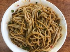 -老字号眼镜子煎包汤包店