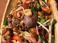 -老滇山寨•云南特色菜•地方菜•民族风情歌舞表演(金碧店)