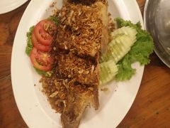-J Daeng Seafood