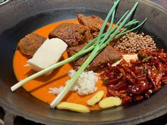 -四小区火锅·巷子里的重庆火锅(花照壁店)