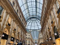 -文艺复兴百货(米兰大教堂广场店)