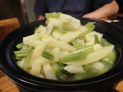 芹菜炖土豆条-蒙艾里民族传统菜蒙餐