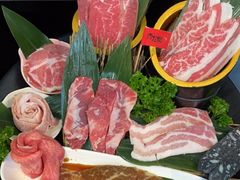 -青瓦炭韩潮烤肉(花园道店)