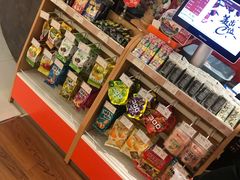零售区-来伊份(我格广场武宁路店)