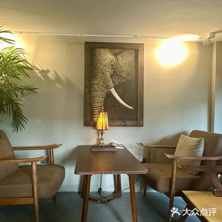 探店日记｜看得到黄鹤楼的咖啡店☕️