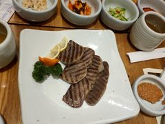 -萨拉伯尔水源素问店·韩国宫廷料理(人民路店)