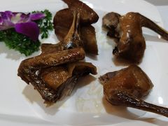 秘制妙龄乳鸽-四季海鲜酒楼·粤菜·早茶·宴会(南山中心区店)