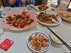 -覃记海鲜美食餐厅