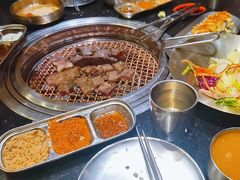 -韩烧牛中牛·甄选黑牛烤肉(黑金店)