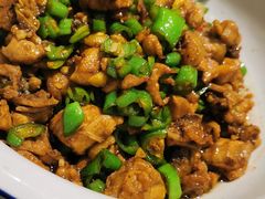 青椒炒鸡-筒子骨炖黄鸭叫·許家故事(凯德广场店)