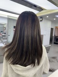-首脑美发沙龙
