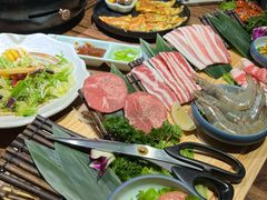 -明洞阿姨·韩式酱蟹烤肉·创意料理(三元桥店)