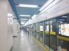 -陆家浜路(地铁站)