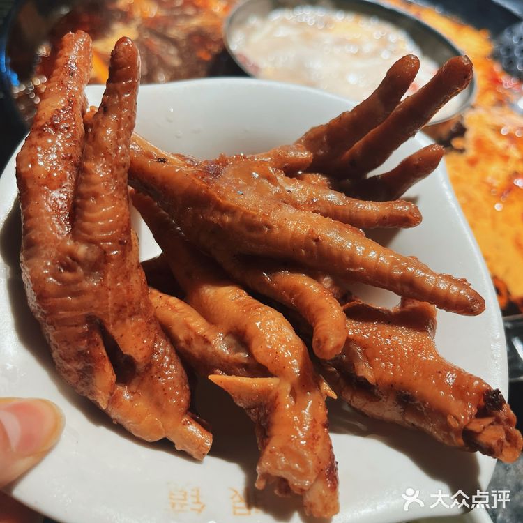 半夜馋了想吃火锅直接冲楼下,胃稳了!