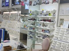 -诺柯视眼镜-蔡司依视路官方工厂店(淞南一店)