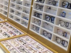 -美式眼镜·授权蔡司.依视路.尼康.豪雅.明月(南翔印象城店)