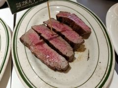 干式熟成28天牛小排-庖丁兄弟干式熟成牛排自助餐厅(仁恒伊势丹店)