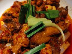 -野山舂·贵州现舂酸汤火锅(鸿通城店)