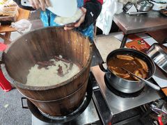 -梁阿婆廿年老牌扣肉糯米饭
