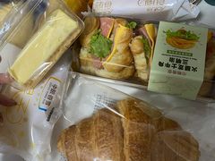 火腿芝士羊角-中粮丰通（北京)食品有限公司