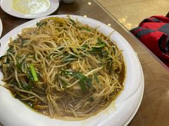 笨豆芽炒粉-连池鱼豆味坊(风景区店)