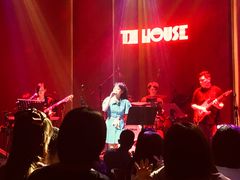 -TZ House音乐现场(来福士中心店)