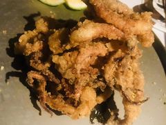 墨鱼汁辣酱配炸鱿鱼须-三秋舍·梦幻岛(小西路店)