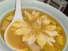 八功德水松茸汤-福慧慈缘素食餐厅(王府井店)