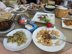-鹏城人家海鲜酒家·23年老字号(较场尾店)