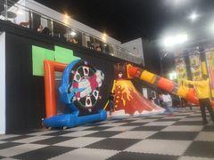 -嘿哟动霸CHUA·新潮玩运动娱乐中心·蹦床滑冰团建乐园