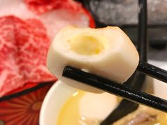 芝士包心牛丸-鲜入围煮花胶鸡海鲜火锅