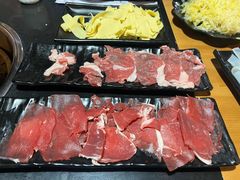 -果松木炭酸菜铜火锅·外婆参鸡汤