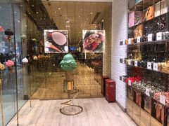 -VENCHI 闻绮(北京国贸商城店)