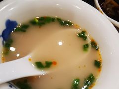 -老来福·非遗酸汤兔(凯旋路店)