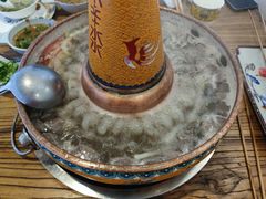 -毛辣果·贵州红酸汤牛肉火锅(西单店)