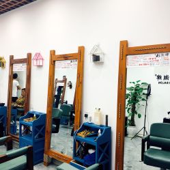 -V8潮牌·接发烫染连锁