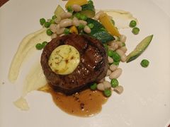菲力牛排-WOLFGANG PUCK KITCHEN & BAR(迪士尼小镇店)