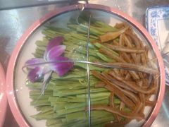 -黄泥岗·地道湖北菜(奥特莱斯店)