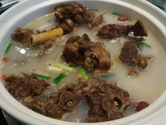 -亿诣蝎府炸酱面羊蝎子火锅(酷车小镇店)