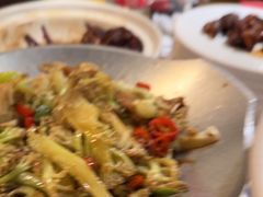 大碗花菜-卢大鲜鱼头捞饭(美利广场店)