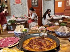 -旧街市鲜货老火锅(大光路店)