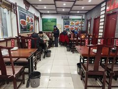-湖南人家湘菜馆(镇江路店)