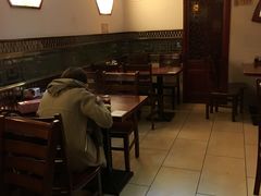 大堂-佬钱湾仔(衣裳街店)