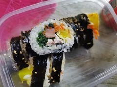 金枪鱼紫菜包饭-猫头鹰炸鸡