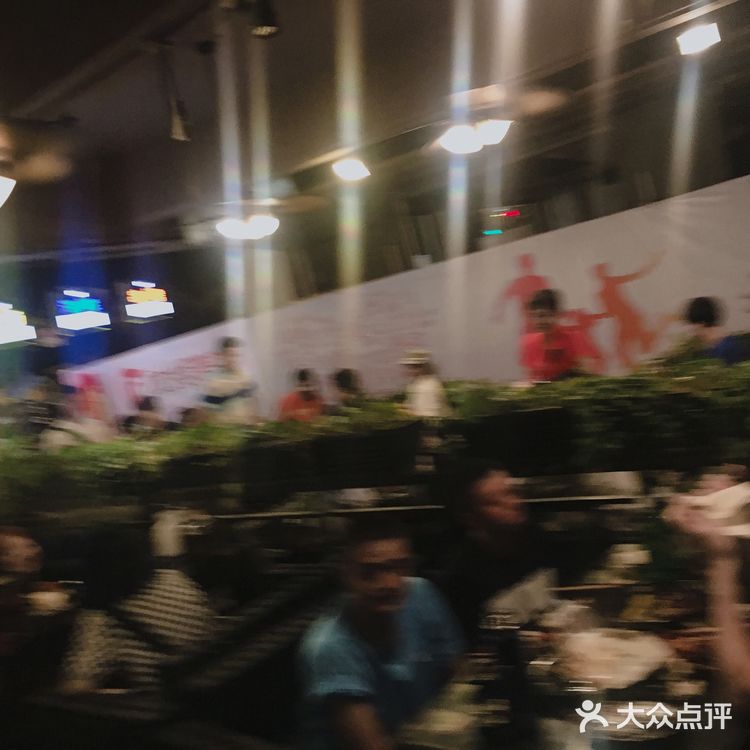 麻辣鲜香，连吃3只不撒手的就是她啦！