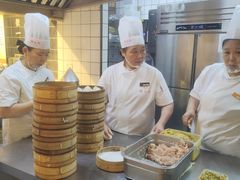 -馋三尺蟹粉小笼(人民广场店)