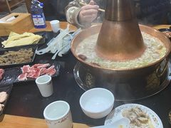 -果松木炭酸菜铜火锅·外婆参鸡汤