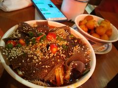 -炉小二铜锅牛蛙•川湘菜(三里屯店)